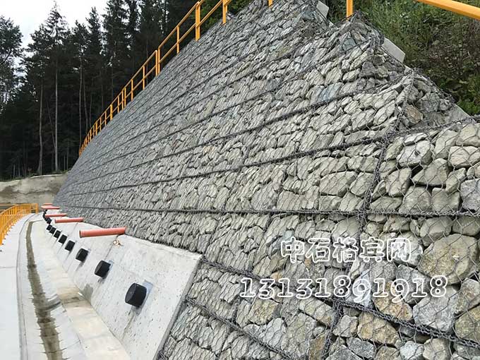 格賓石籠價格專業(yè)生產(chǎn)基地13131891918 格賓石籠價格專業(yè)生產(chǎn)基地13131891918